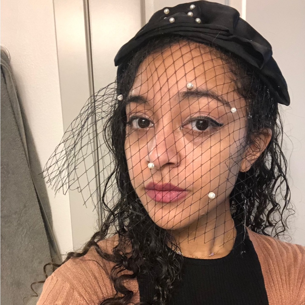 Faux Pearl Veil Hoop